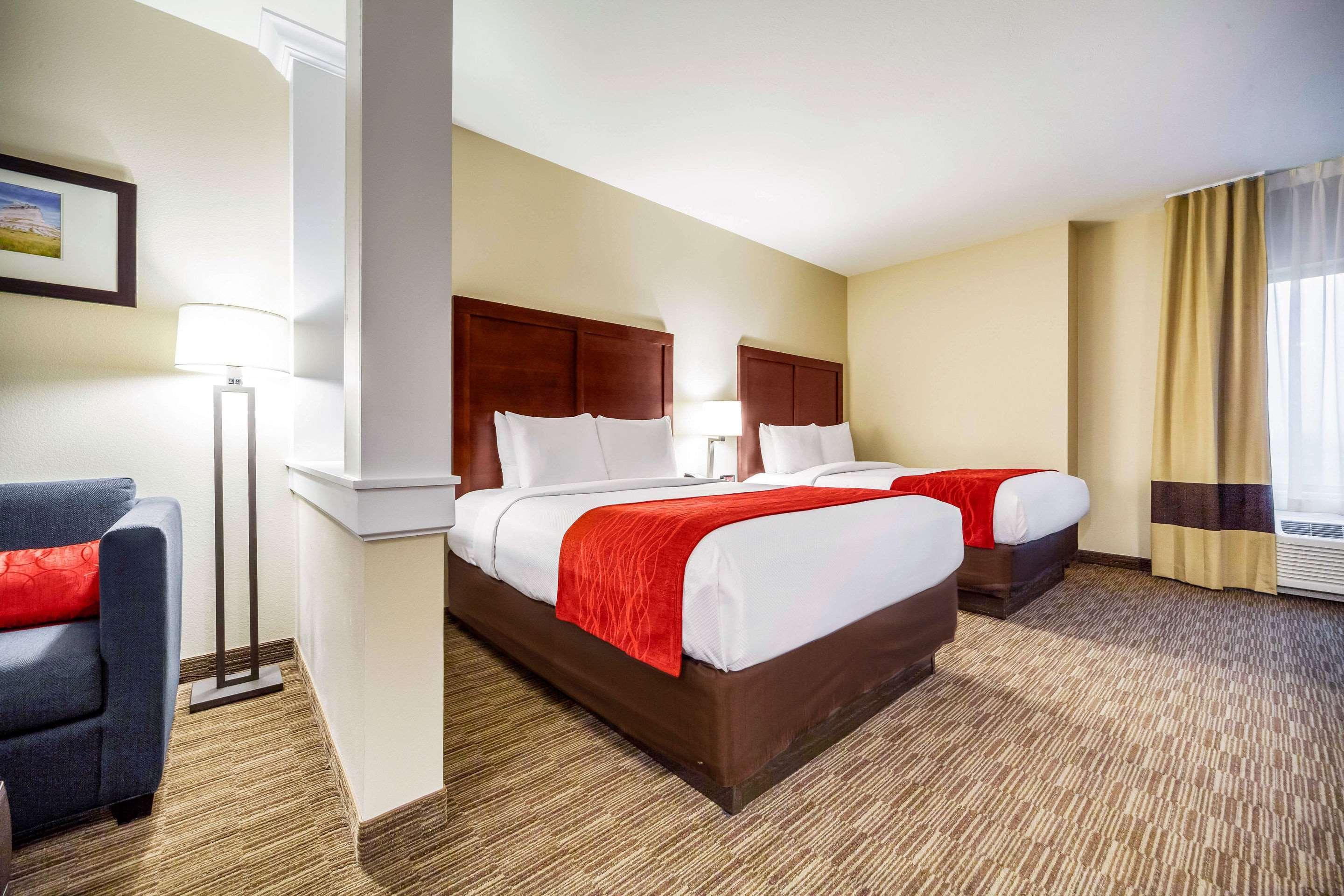 Comfort & I-80 Hotel 2*
